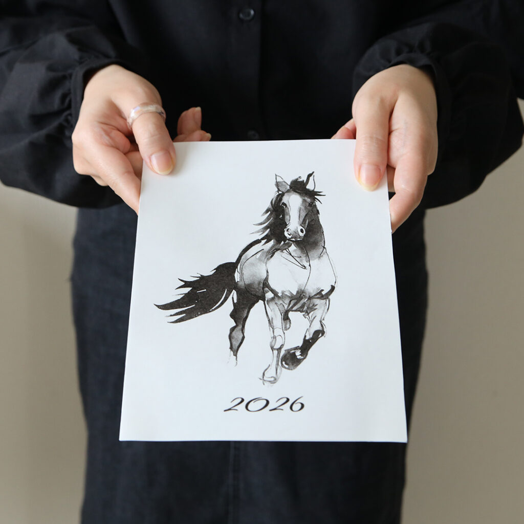 しあわせを運ぶ馬たちと、2026年の準備をはじめましょう！〈干支ポスト